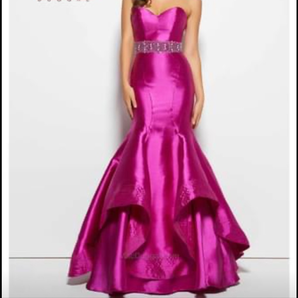 New MacDuggal size 12. Color is magenta.